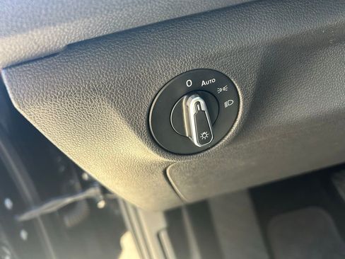 Certified 2021 Volkswagen Jetta SE w/ SE Cold Weather Package image 49