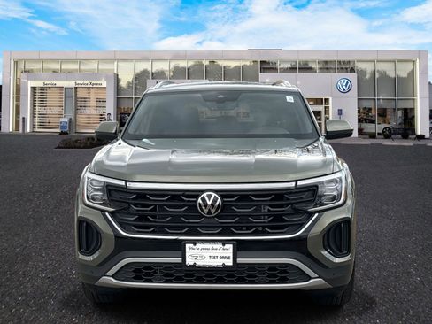 New 2026 Volkswagen Atlas Cross Sport SE image 2