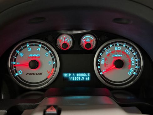 Used 2010 Ford Focus SEL FWD image 13