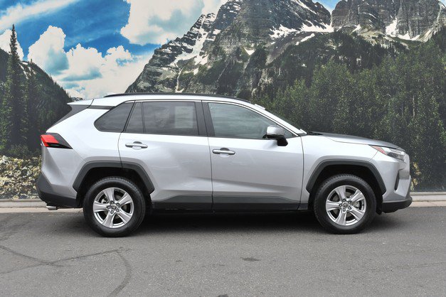 Used 2025 Toyota RAV4 XLE w/ Convenience Package AWD/4WD image 2