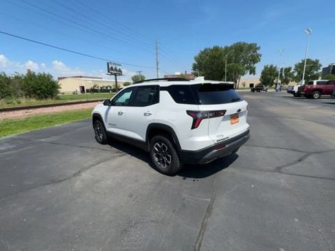 Used 2025 Chevrolet Equinox ACTIV w/ Safety and Technology Package AWD/4WD image 6