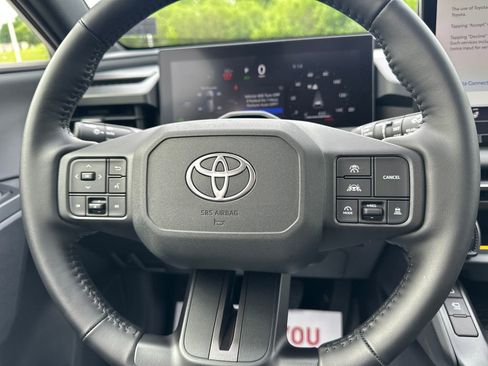 Used 2026 Toyota RAV4 XSE w/ Weather Package AWD/4WD image 19