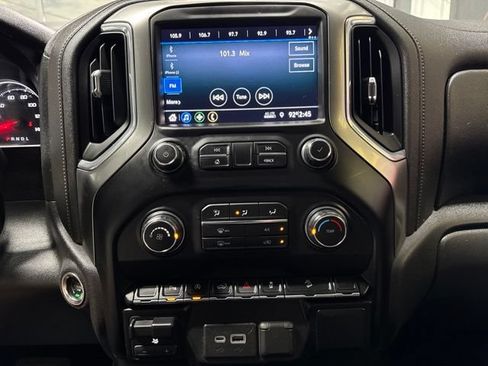 Used 2020 Chevrolet Silverado 1500 LT Trail Boss w/ Safety Package AWD/4WD image 9