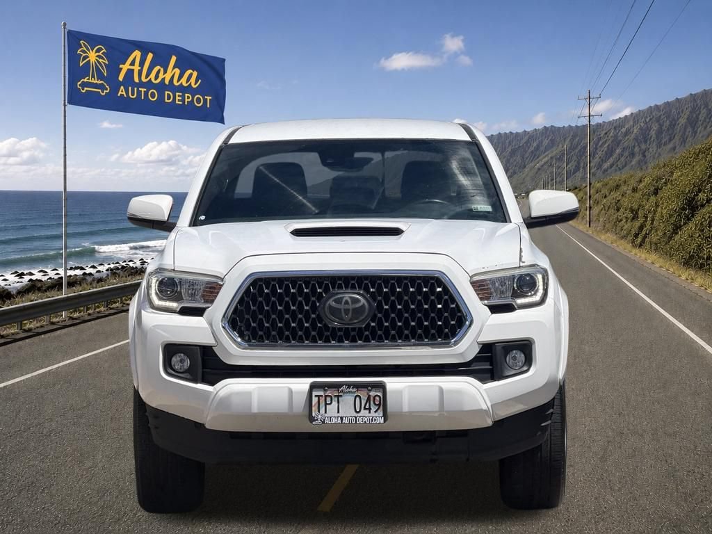 Used 2018 Toyota Tacoma TRD Sport AWD/4WD image 7
