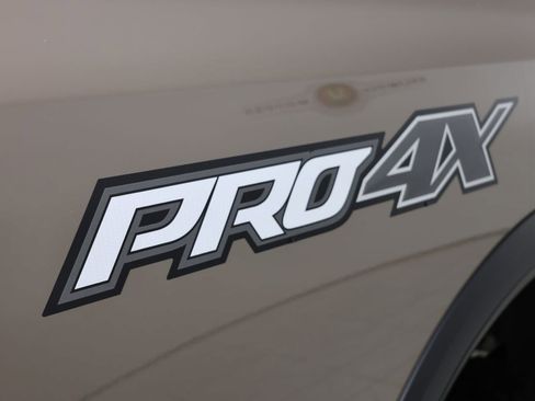 Used 2023 Nissan Titan PRO-4X w/ Pro-4x Convenience Package image 16