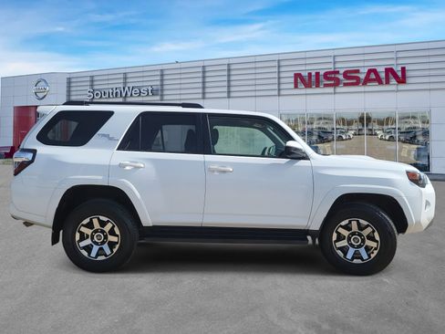 Used 2024 Toyota 4Runner TRD Off-Road image 5