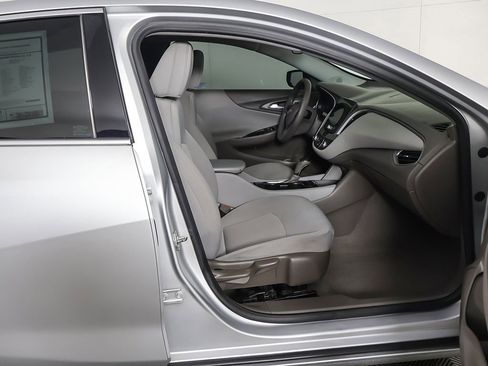 Used 2020 Chevrolet Malibu LS image 26