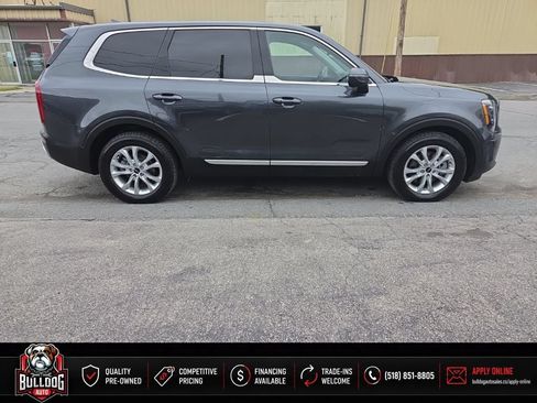 Used 2022 Kia Telluride LX AWD/4WD image 6