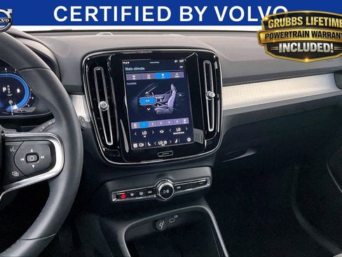 Certified 2024 Volvo XC40 B5 Core AWD/4WD image 9
