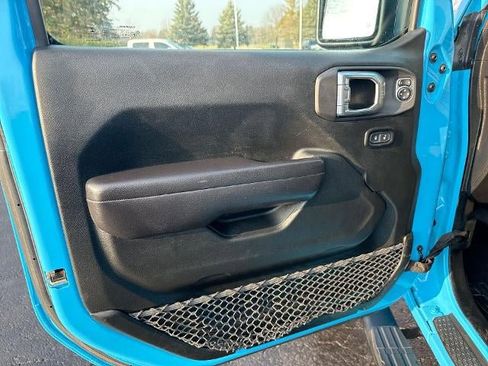 Used 2021 Jeep Wrangler Sport image 22