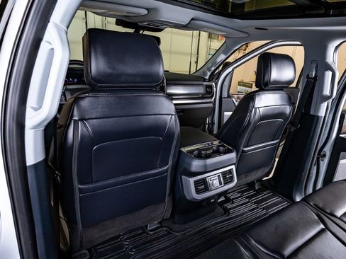 Used 2025 Ford F250 Lariat w/ Lariat Ultimate Package AWD/4WD image 35
