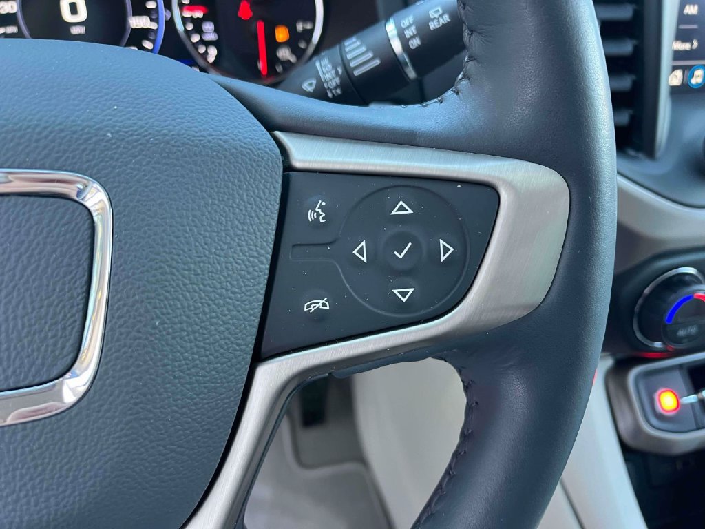 Certified 2020 GMC Acadia Denali w/ Technology Package FWD image 33