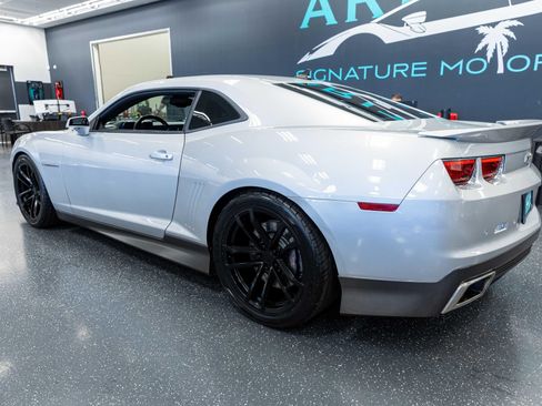 Used 2011 Chevrolet Camaro SS w/ LPO, Ground Effects Package RWD image 9