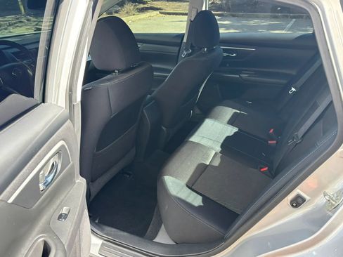 Used 2017 Nissan Altima 2.5 SR image 13