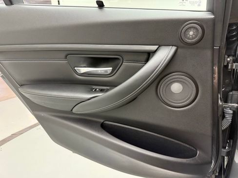 Used 2018 BMW M3 image 25