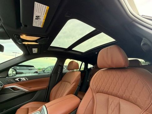 Used 2022 BMW X6 M50i w/ Executive Package AWD/4WD image 20