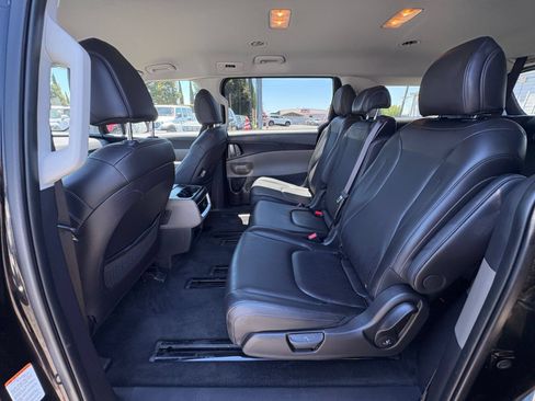 Used 2026 Kia Carnival FWD image 28