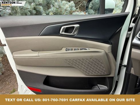 Used 2025 Kia Carnival image 21