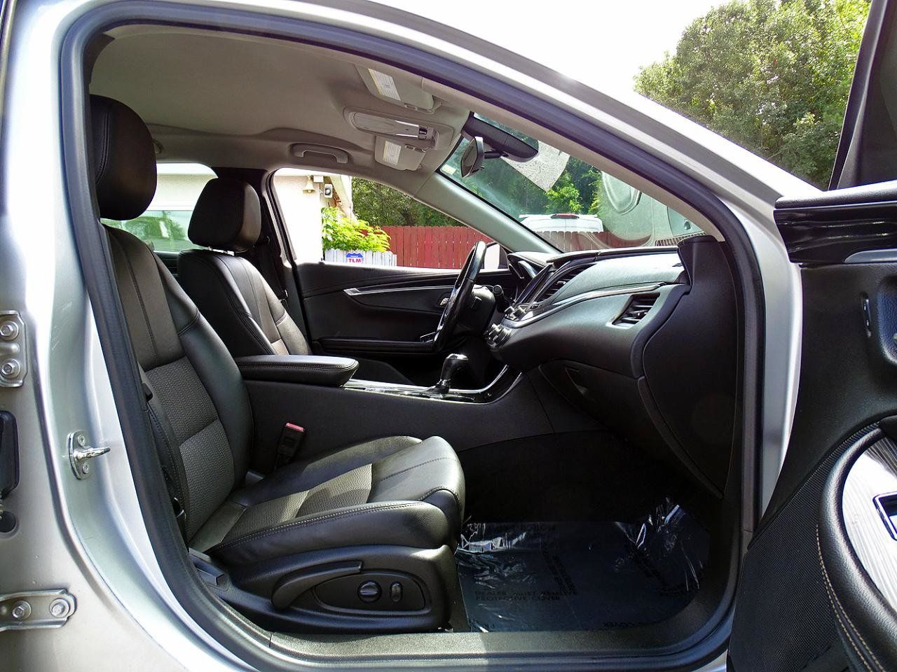 Used 2018 Chevrolet Impala LT FWD image 33
