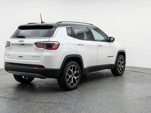 Used 2025 Jeep Compass Limited AWD/4WD image 9