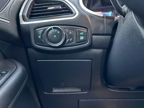 Used 2021 Ford Edge SEL w/ Convenience Package image 22