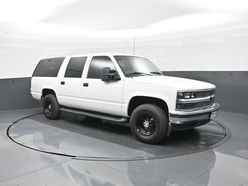 Used 1997 Chevrolet Suburban 2500 w/ Preferred Equipment Group 2 image 1