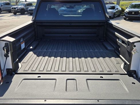 Used 2025 Honda Ridgeline Sport image 12