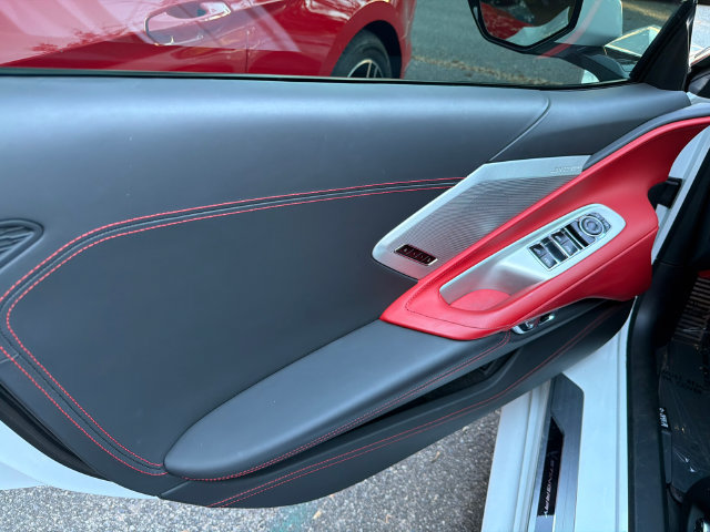 Used 2022 Chevrolet Corvette Stingray Premium Conv w/ Z51 Performance Package RWD image 6