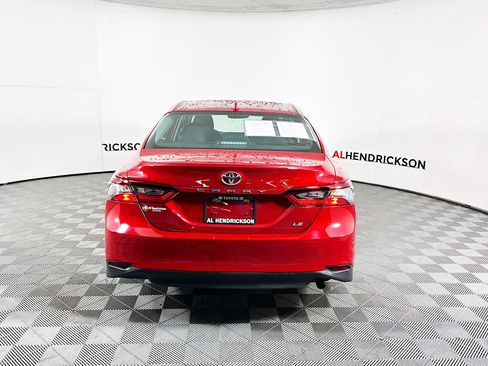 Used 2024 Toyota Camry LE image 4