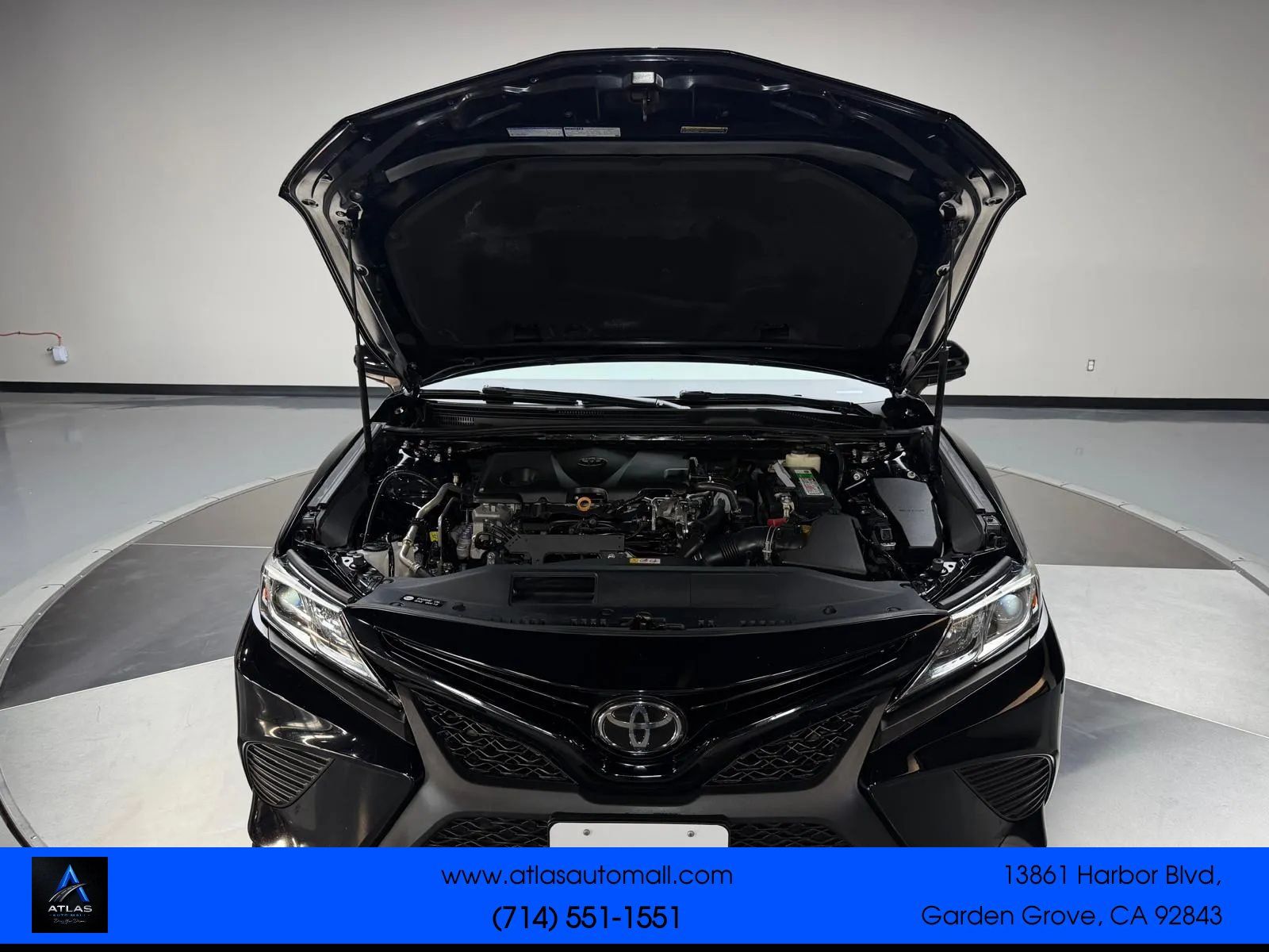 Used 2018 Toyota Camry SE w/ Moonroof Package FWD image 11