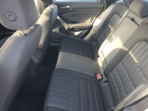 Used 2019 Volkswagen Jetta GLI image 9