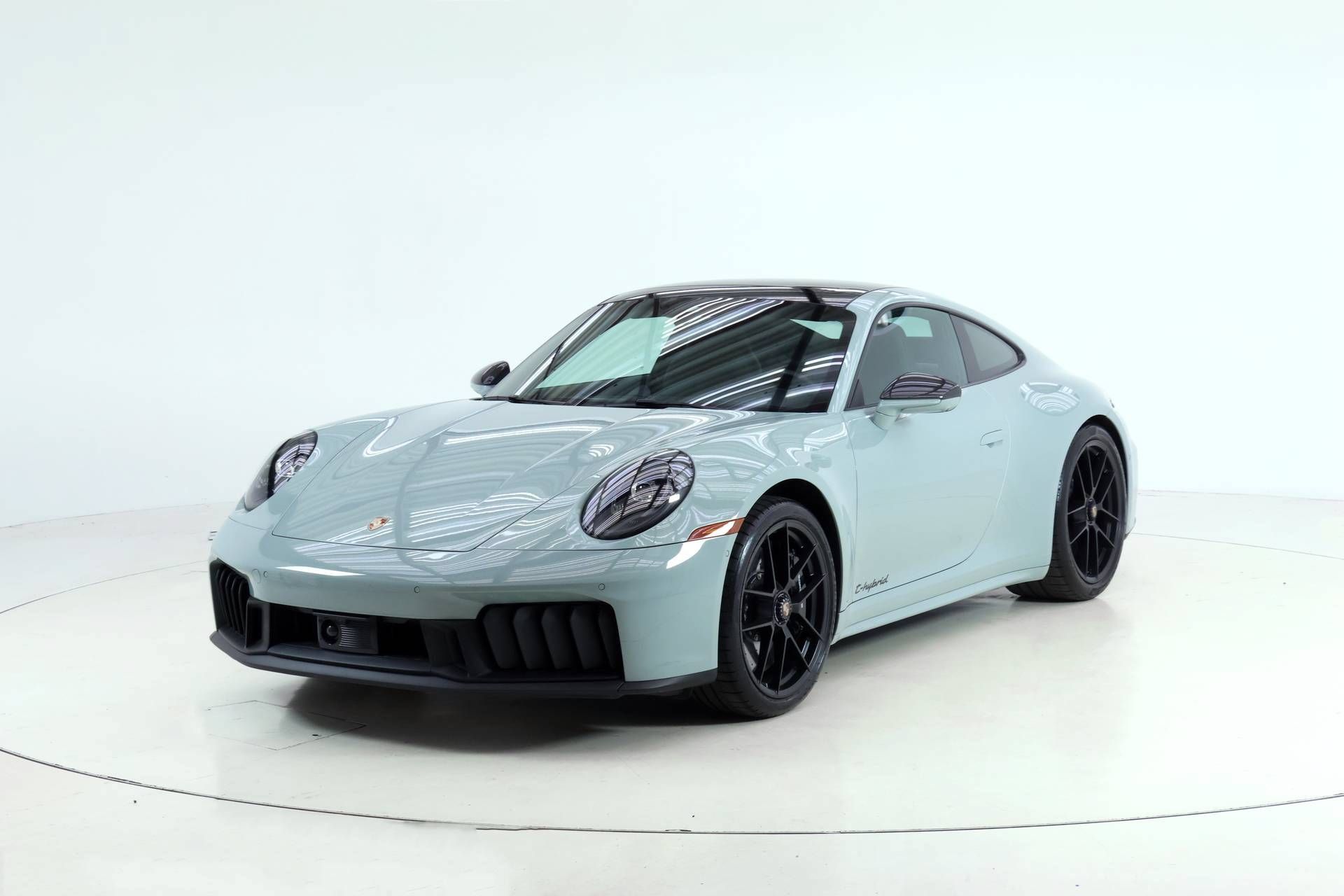 Used 2025 Porsche 911 Carrera 4 GTS AWD/4WD image 1