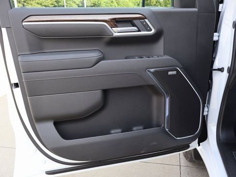 New 2026 GMC Sierra 1500 Elevation w/ Elevation Premium Package AWD/4WD image 11