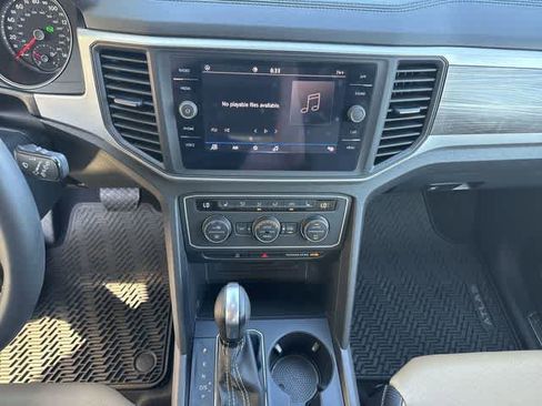Used 2021 Volkswagen Atlas Cross Sport SE FWD image 23