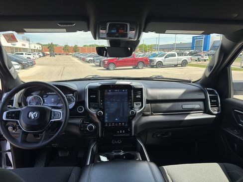 Used 2025 RAM 1500 Big Horn AWD/4WD image 29