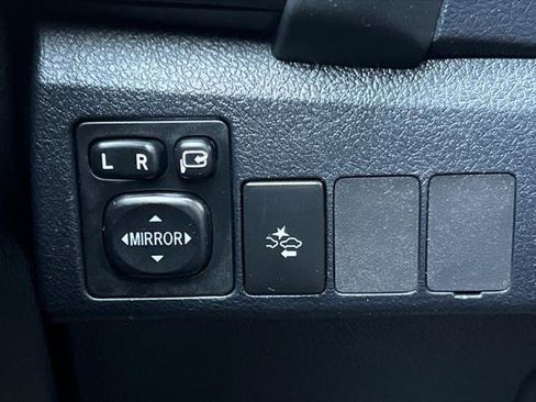 Certified 2018 Toyota Corolla iM w/ Carpet Mat Package (TMS) FWD image 28