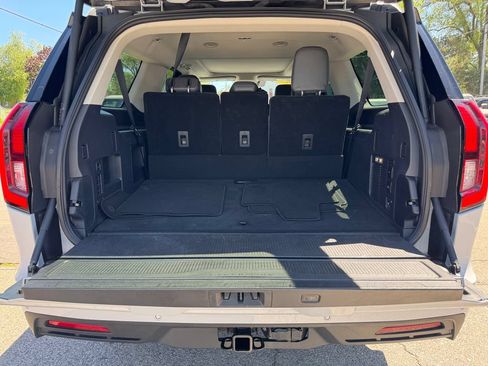 Used 2025 Ford Expedition Max Active AWD/4WD image 12