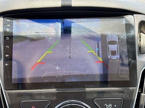 Used 2015 Ford Focus SE FWD image 13