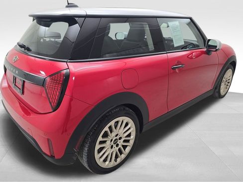 Certified 2025 MINI Cooper 2-Door Hardtop image 9