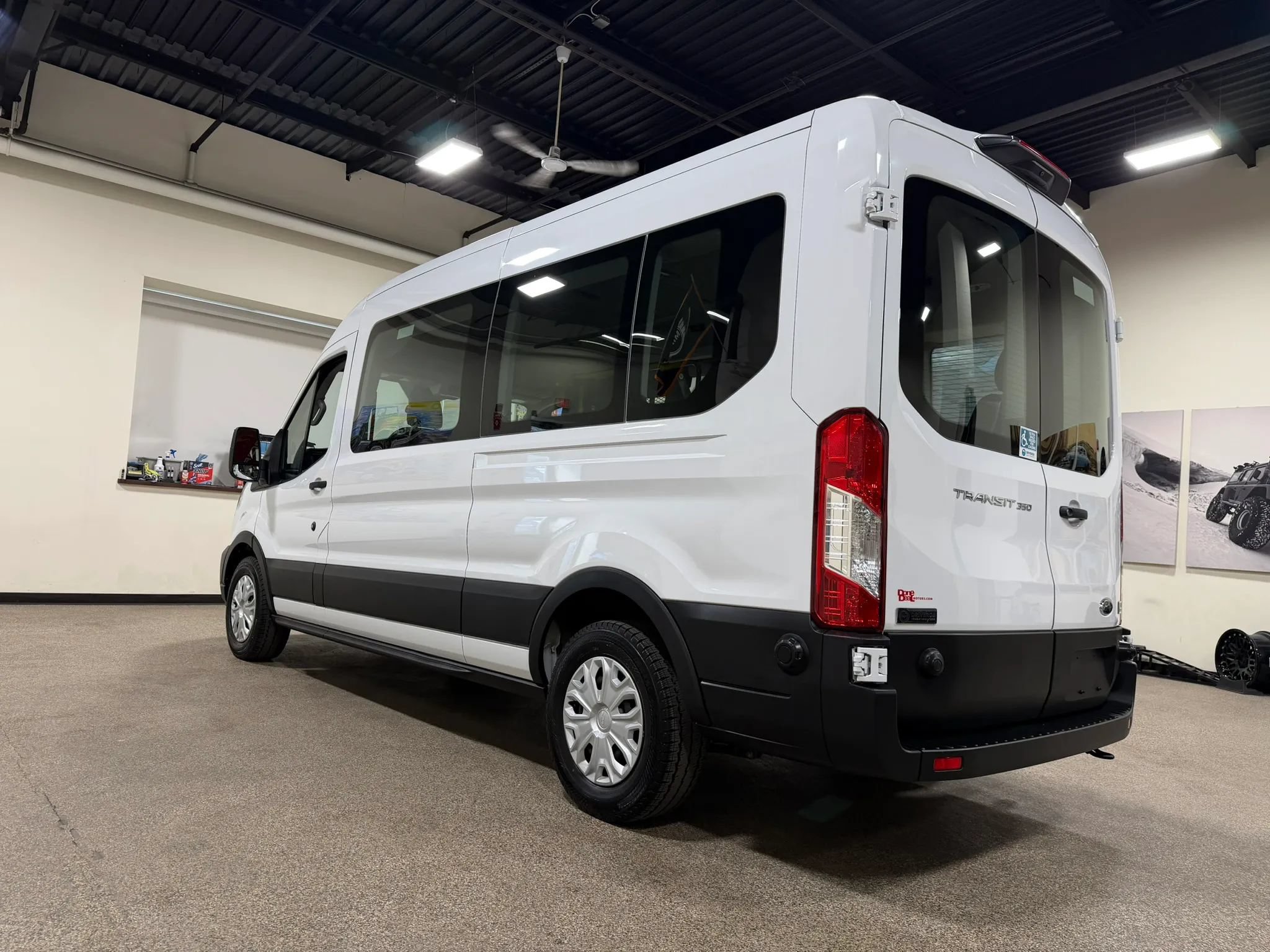 Used 2023 Ford Transit 350 XL RWD image 8