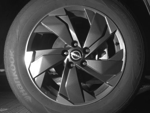 Used 2025 Nissan Rogue SV image 13