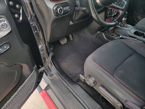 Used 2021 Jeep Wrangler Rubicon AWD/4WD image 13