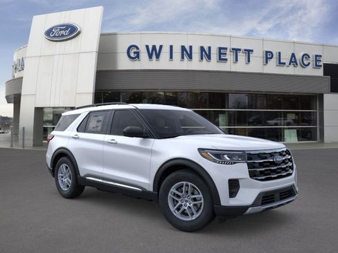 New 2025 Ford Explorer Active image 7
