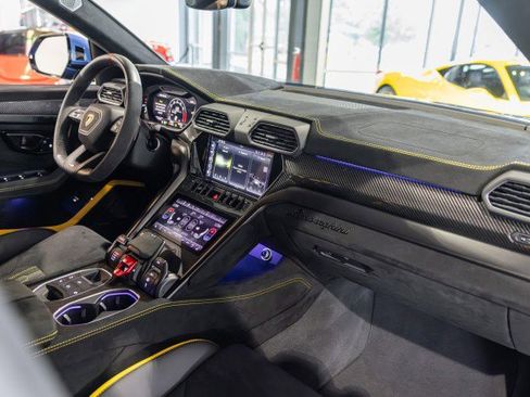 Used 2024 Lamborghini Urus Performante AWD/4WD image 53