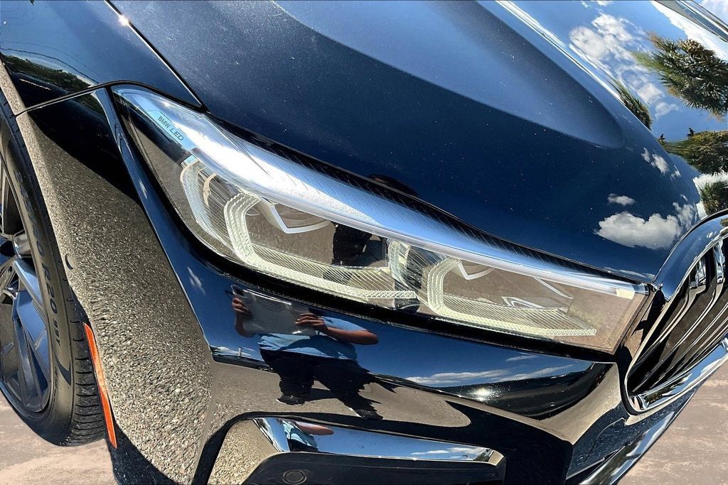 Used 2021 BMW 750i xDrive w/ Executive Package AWD/4WD image 32