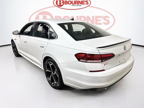 Used 2021 Volkswagen Passat 2.0T R-Line FWD image 9