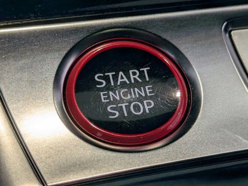 Used 2023 Audi RS 6 w/ Executive Package image 31