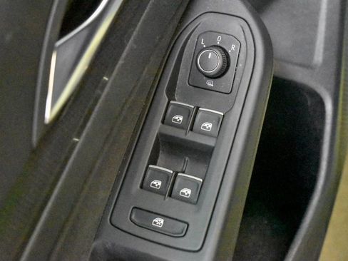 Used 2023 Volkswagen GTI 40th Anniversary Edition image 19