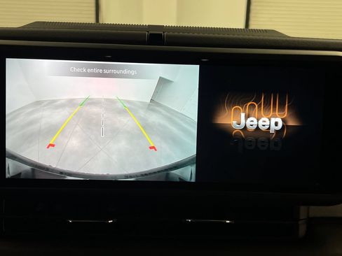 Used 2024 Jeep Wrangler Unlimited Sahara AWD/4WD image 60