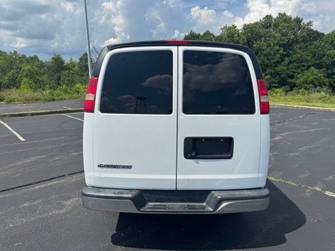 Used 2019 Chevrolet Express 3500 LT w/ LT Preferred Equipment Group RWD image 4